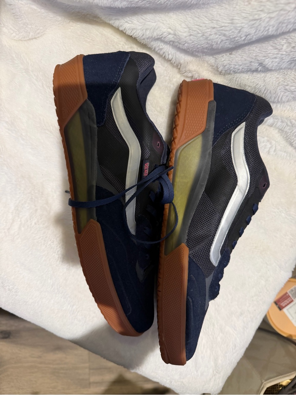 Vans skate shoes Navy Gum Sole Skate Shoes Sneakers Men’s 11 - Picture 2 of 7